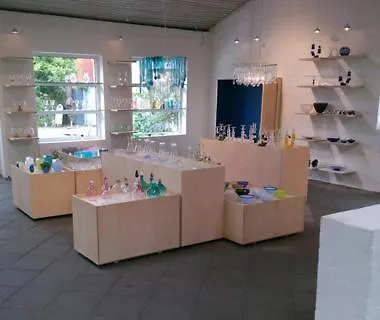 The Cherry - 'den Gule Svane' Near & Rønne