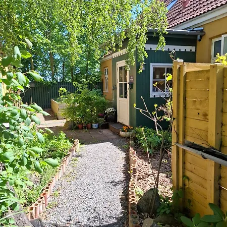 The Cherry - Near & 4* Rønne