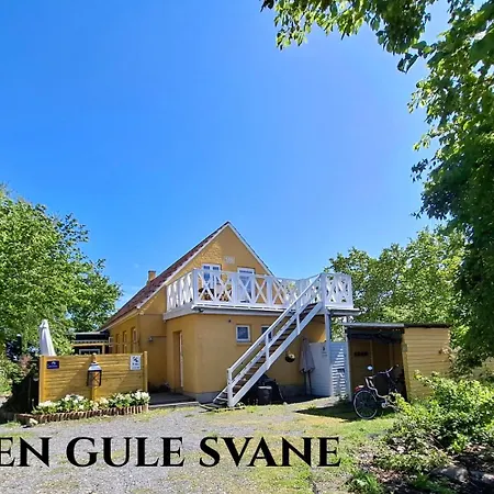 Vendégház The Cherry - 'den Gule Svane' Near & Rønne